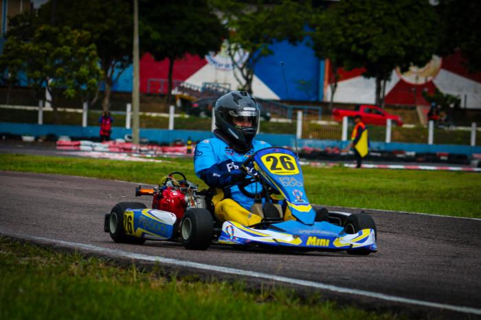 Fernando Neto encara o Campeonato Amazonense de Kart pela primeira vez aos 15 anos