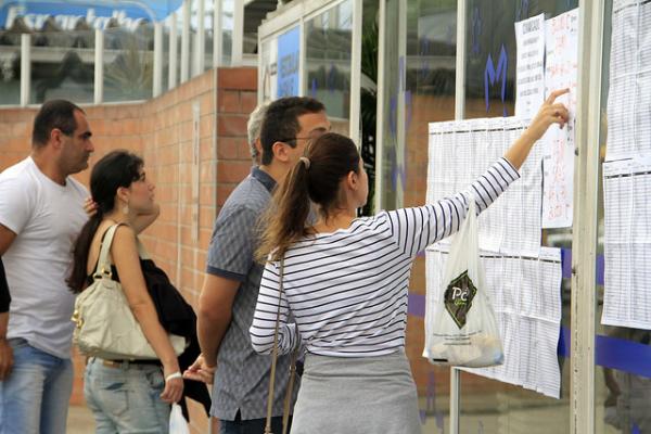 Mais de 2,5 mil candidatos participam de concurso para procurador em Manaus