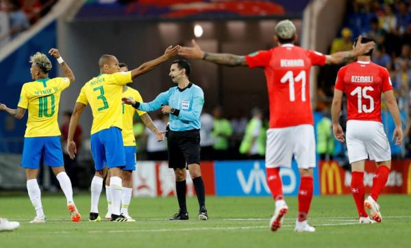 Tite lamenta empate e vê Brasil ansioso na estreia da Copa