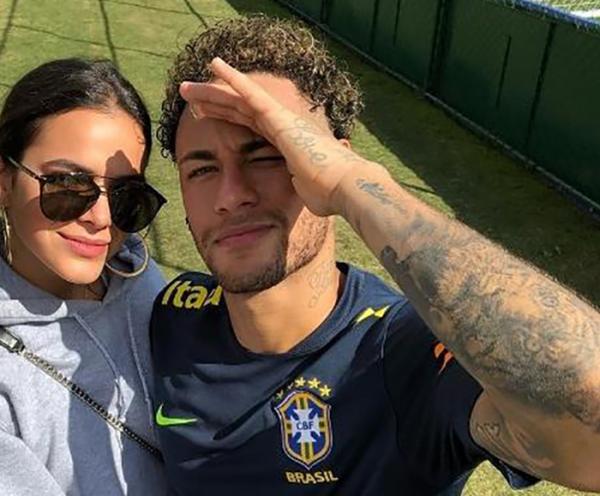 Bruna Marquezine consegue folga na novela e vai à Rússia ver Neymar na Copa