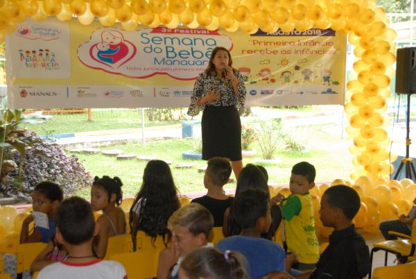 Festival da Semana do Bebê promove socialização de crianças refugiadas
