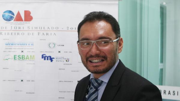 Juiz do TRE-AM deseja morte aos inimigos e que sofram com câncer; Veja vídeo