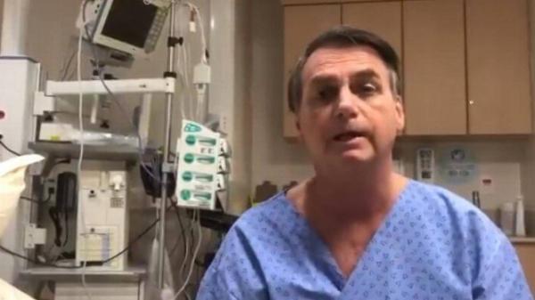 Cirurgia de Bolsonaro 'corre tudo bem', diz Planalto