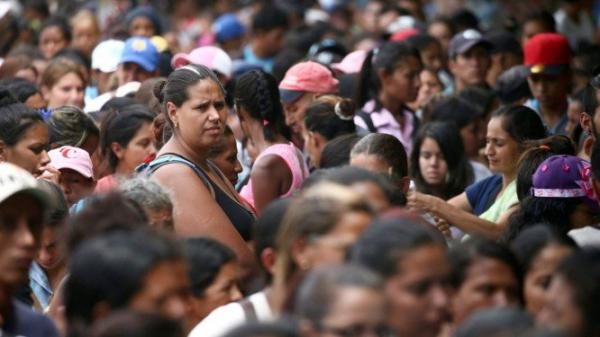 Cinco mil venezuelanos deixaram o país a cada dia de 2018, diz ONU 