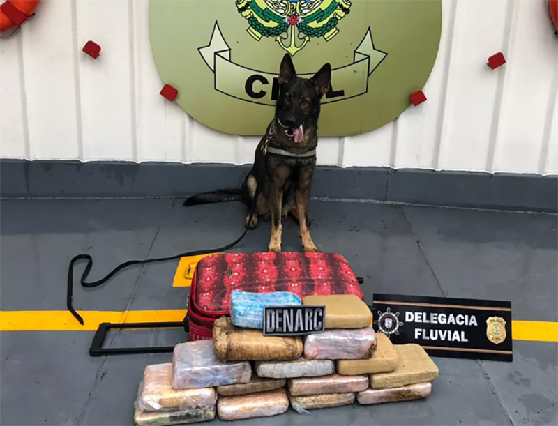 Polícia apreende 15 kg de maconha em mala dentro de embarcação vinda de Coari, no AM