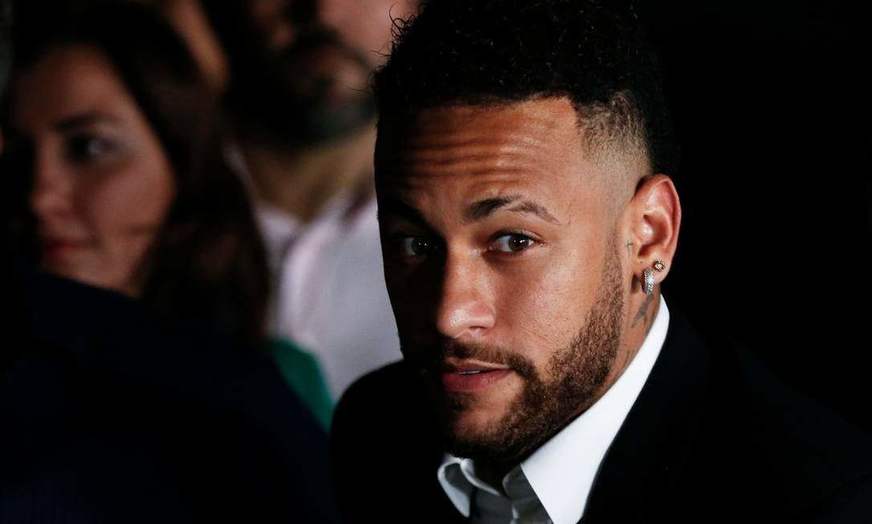 Ministério Público pede arquivamento de acusação de estupro contra Neymar