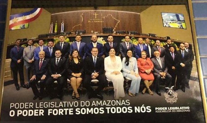 Josué fortalece poder do parlamento com nova foto oficial