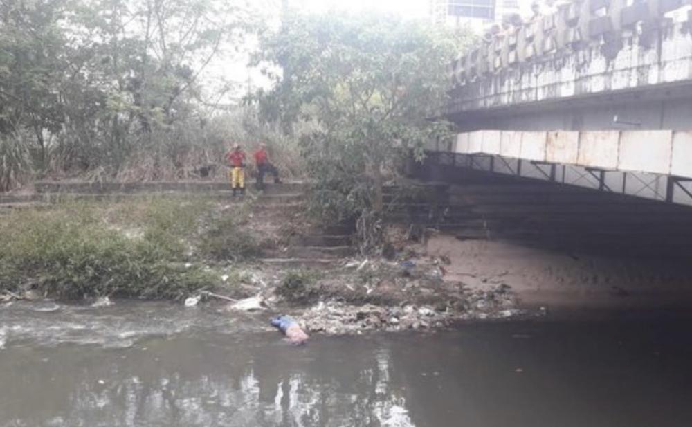 No AM, corpo de aluno da UEA é encontrado em igarapé do Mindu