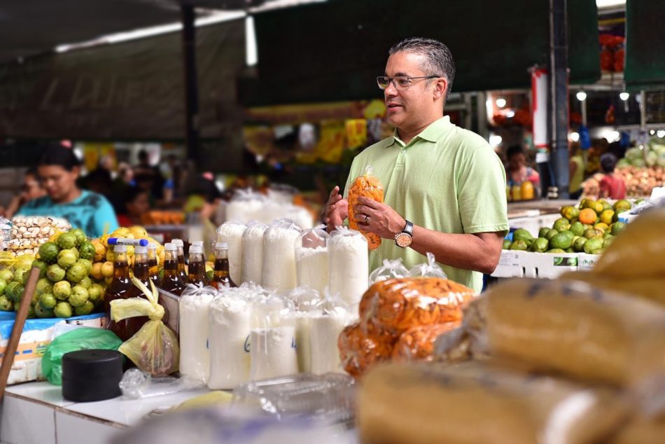 Feira de Tefé é exemplo para zonas norte e leste de Manaus, afirma Josué Neto