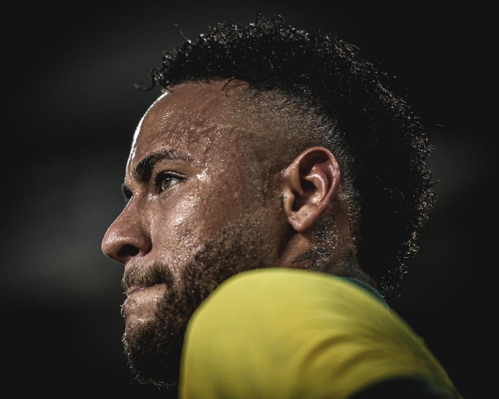 Neymar pai lamenta negociação sem sucesso com o Barcelona: 'Demos nosso melhor'