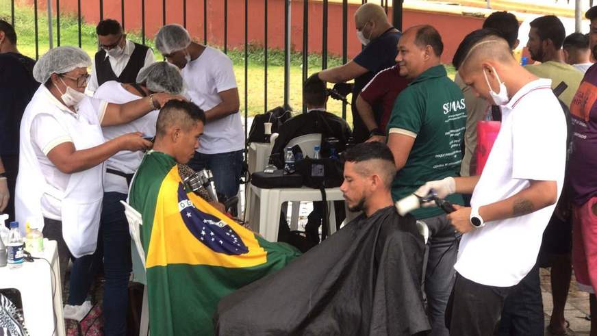 Sejusc realiza ação solidária para pessoas em situação de rua no Centro