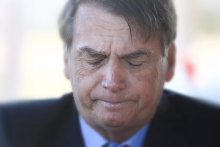Bolsonaro só terá alta quando conseguir se alimentar, dizem médicos