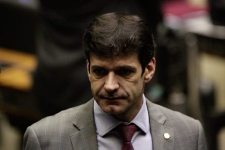 MP eleitoral pede novo inquérito contra ministro do Turismo