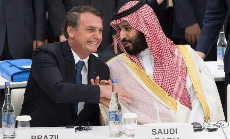 Bolsonaro vai ao Oriente Médio em busca de investimentos
