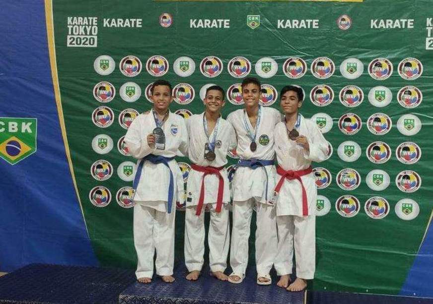 Karatecas amazonenses conquistam total de 15 medalhas em campeonato