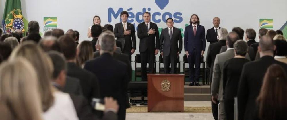 Novo ‘Mais Médicos’ abrirá 18 mil vagas e pagará até R$ 31 mil