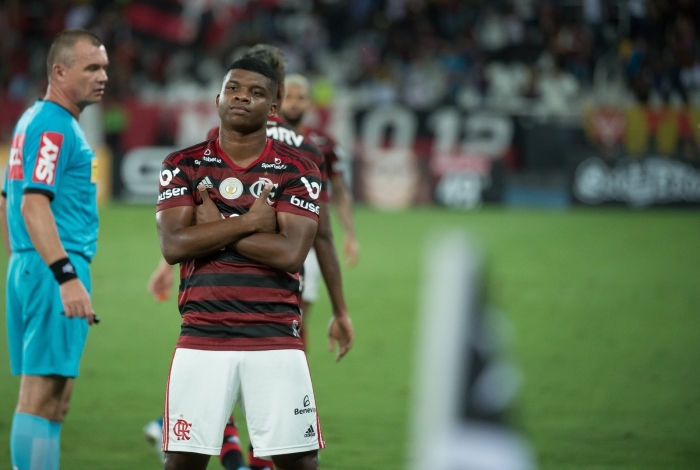 Com a vitória sobre o Botafogo, chances de título para o Flamengo aumentam; veja os números