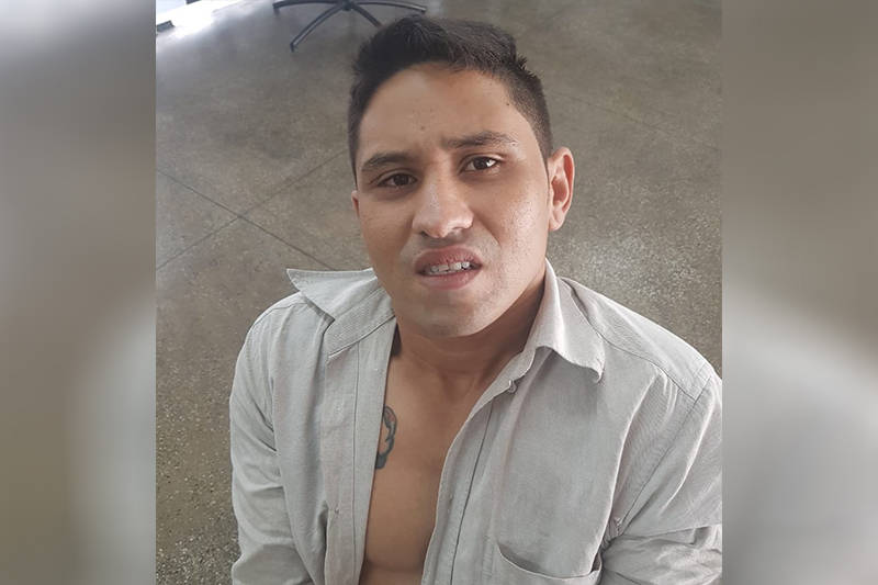 Universitário furta colegas em faculdade de Manaus e pula do 2º andar