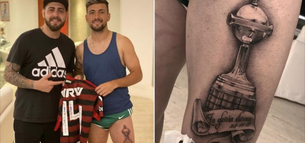 Arrascaeta faz tatuagem da taça da Libertadores na perna: 'Eternizando na pele'