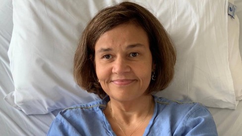 Internada, Claudia Rodrigues apresenta melhora após receber medicação vinda dos EUA