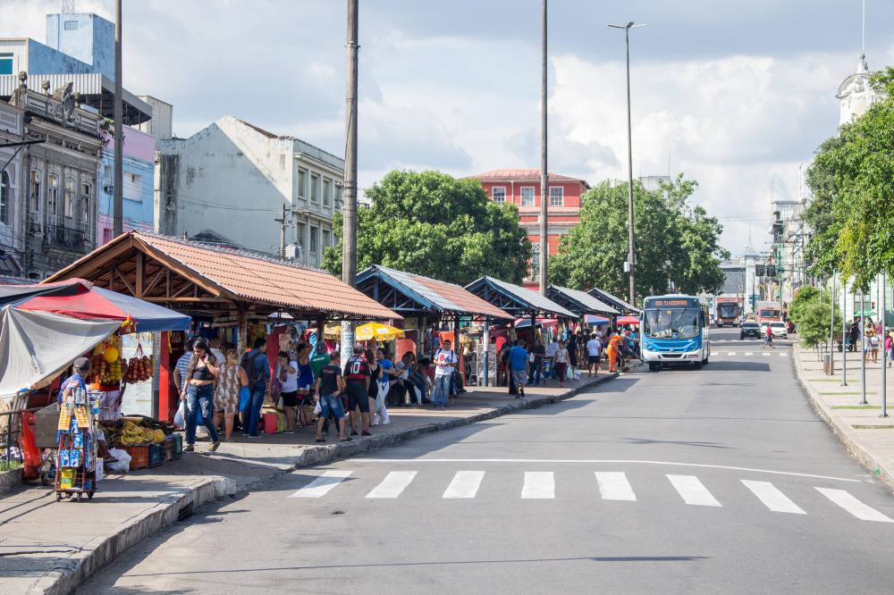 Mesmo amparados por lei, idosos sofrem com o desrespeito nos ônibus