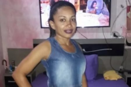 Mulher é decapitada e corpo é encontrado pelo próprio pai