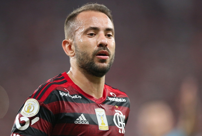 Flamengo encaminha renovação de Everton Ribeiro; novo contrato deve ser até 2023