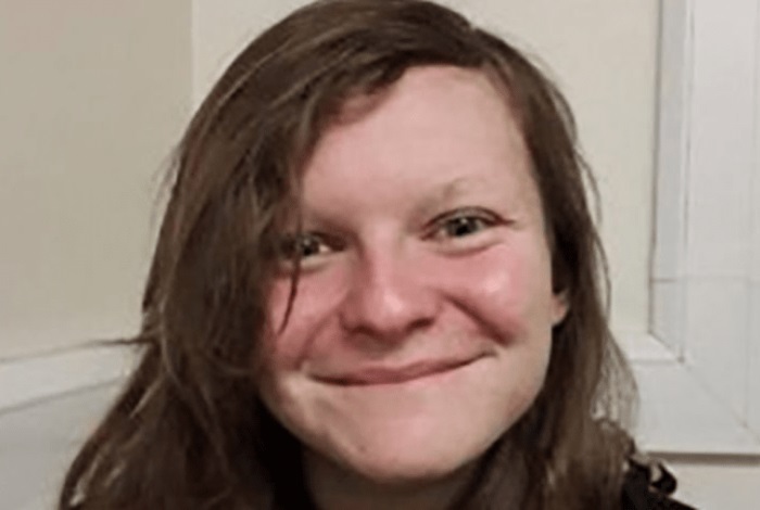 Mulher de 21 anos é presa por se passar por rapaz de 16 e abusar de mais de 50 vítimas