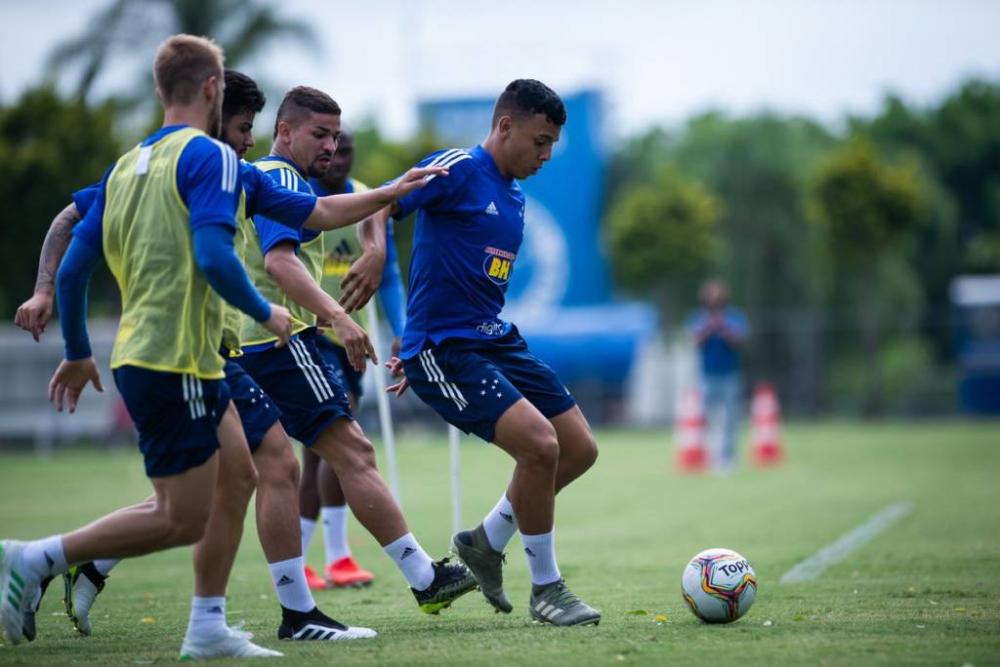 Com dívida 10 vezes maior do que receita, Cruzeiro busca sobrevivência esportiva