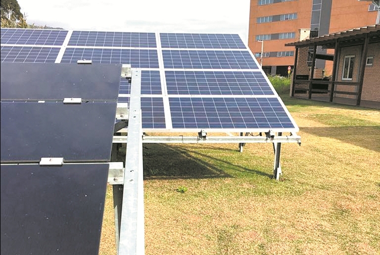 ‘Está decidido, não haverá taxação de energia solar’, diz Bolsonaro