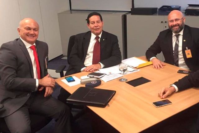 Em alta, Mourão pode ser candidato ao Senado pelo Amazonas em 2022