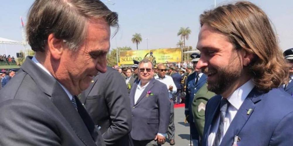 Bolsonaro recua de recontratar Santini e diz que PPI irá para a Economia