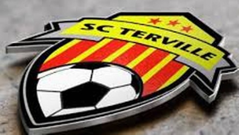 Jogador de futebol é suspenso por cinco anos após morder órgão genital de rival, na França
