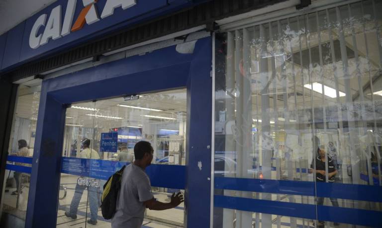 Saque-aniversário para nascido em março e abril começa hoje