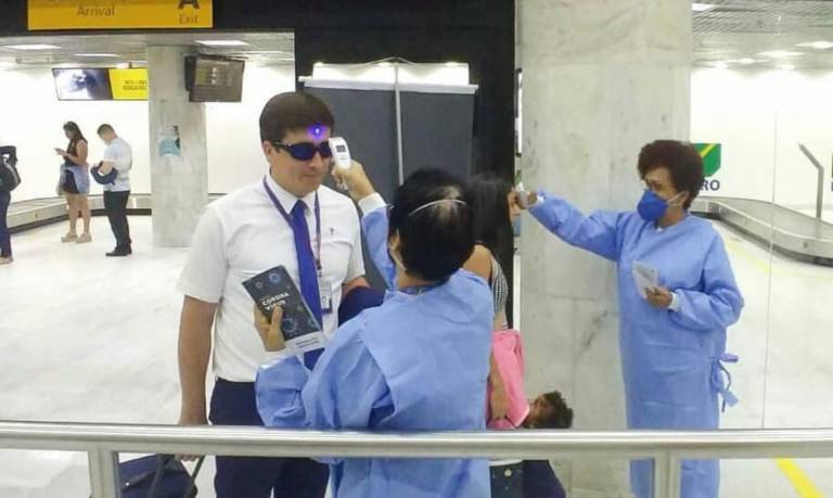 Primeiros afetados pela covid-19 no Brasil tinham, em média, 39 anos