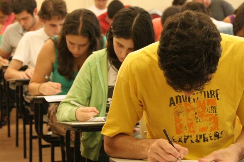Nota do Enem pode ser usada para estudar em 50 universidades de Portugal
