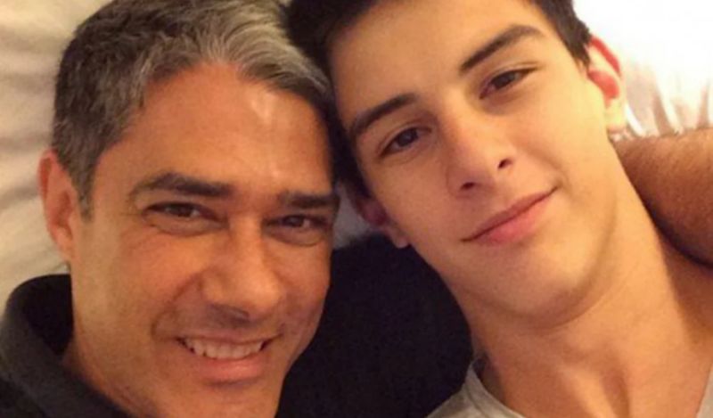 William Bonner volta ao Twitter para revelar que o filho é vítima de estelionatários