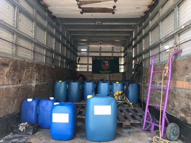 Dois homens são presos por transportes irregular de produtos tóxicos em Manaus