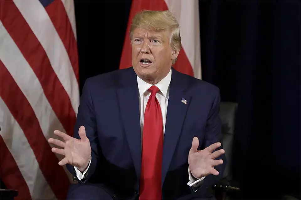 Covid-19: com mais de 100 mil mortos nos EUA, Trump rompe relações com OMS