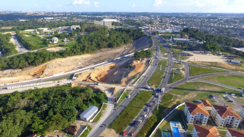 Amazonas retoma 53 obras e pode gerar 10 mil empregos