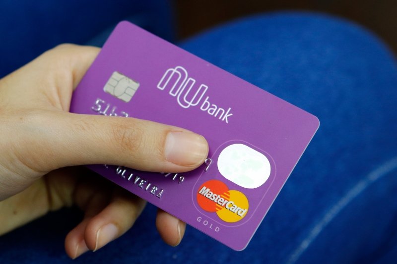 Nubank some com dinheiro do auxilio emergencial da Caixa