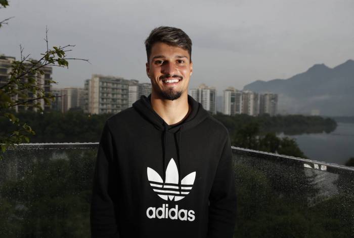 Flamengo encaminha renovação com o zagueiro Thuler
