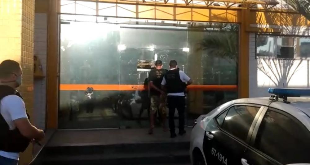 Filha de 15 anos abusada desde criança denuncia pai por estupro