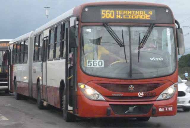 Adolescente é apreendido após assalto a ônibus da linha 560