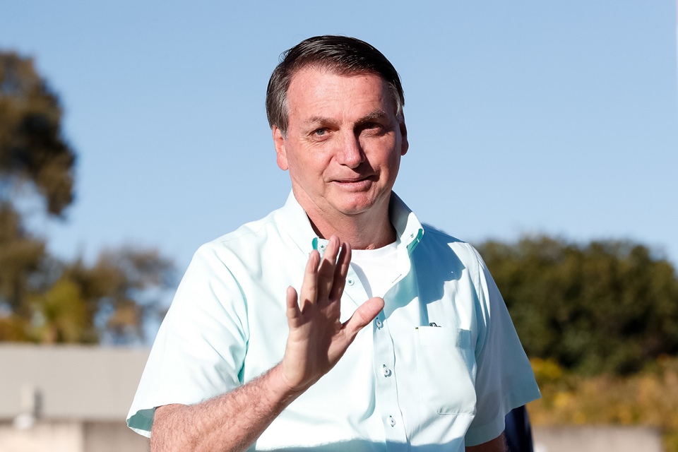 Em Bagé, Bolsonaro elogia ditador Médici e louva cloroquina