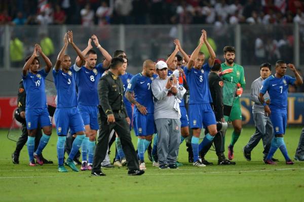 Seleção brasileira derrota Peru e fica perto da vaga na Copa de 2018