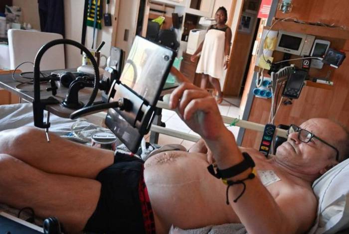 Homem com doença incurável vai transmitir ao vivo sua morte em live no Facebook