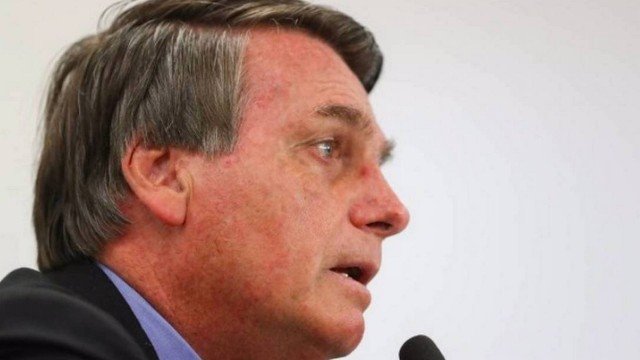 'Aumentou o preço do ovo também, né? É lei da oferta e da procura', diz Bolsonaro