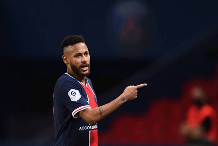 Neymar é punido com dois jogos de gancho por expulsão contra o Olympique de Marselha