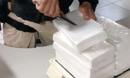 Mais de 100 kg de cocaína pura da Colômbia é apreendida no Amazonas